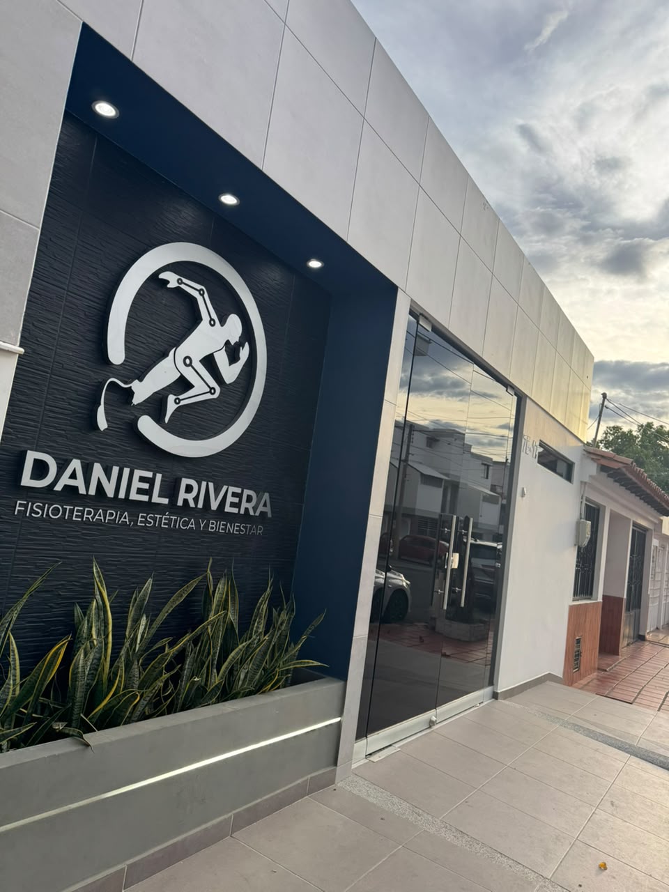 Fachada del centro Daniel Rivera en Los Pinos, Cúcuta